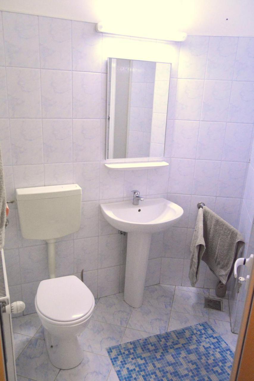 Kollege Hostel Cluj-Napoca Extérieur photo
